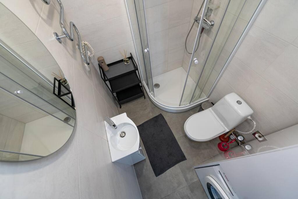 Central 2 Bd Apartment By Hostlovers Kaunas Exterior foto