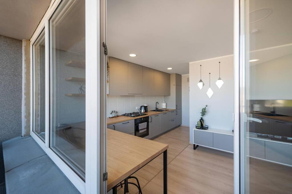 Central 2 Bd Apartment By Hostlovers Kaunas Exterior foto